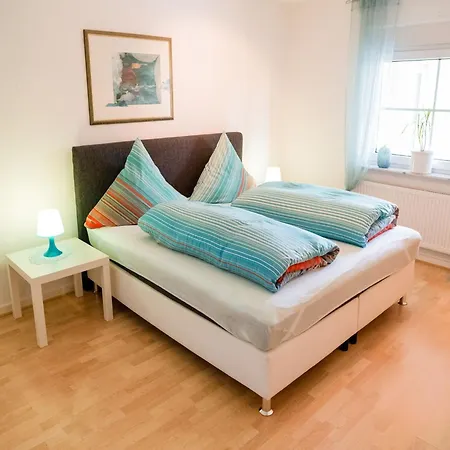 Luxurious In Near Public Pool Apartment *
