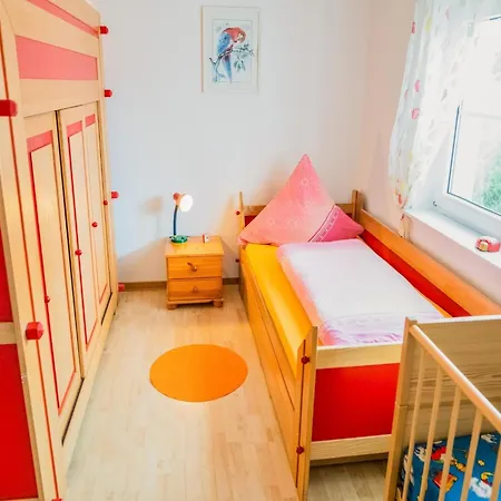 Apartment Luxurious In Near Public Pool *