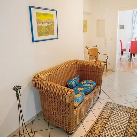 Luxurious In Near Public Pool Medebach