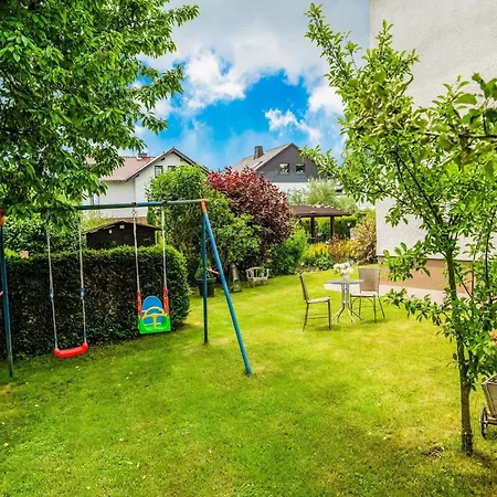 Luxurious In Near Public Pool アパート メーデバッハ