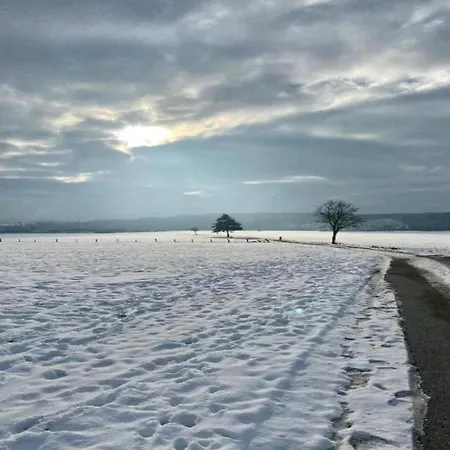 アパート Luxurious In Near Public Pool *