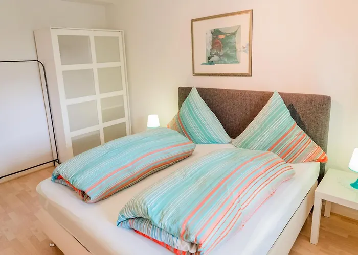 Luxurious In Near Public Pool Appartement