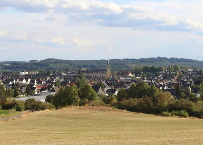 Luxurious In Near Public Pool *