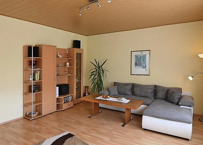 Luxurious In Near Public Pool *