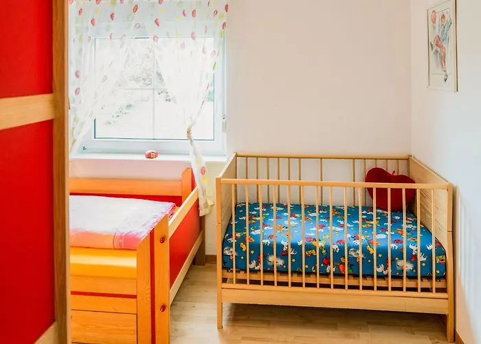 Luxurious In Near Public Pool Medebach