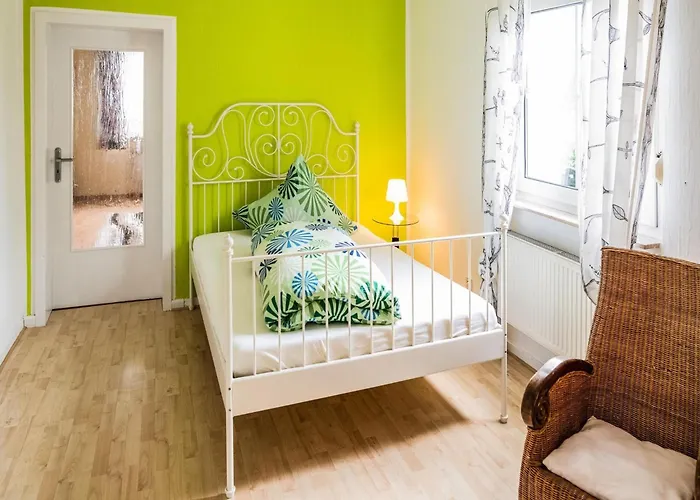 Luxurious In Near Public Pool Apartament Medebach