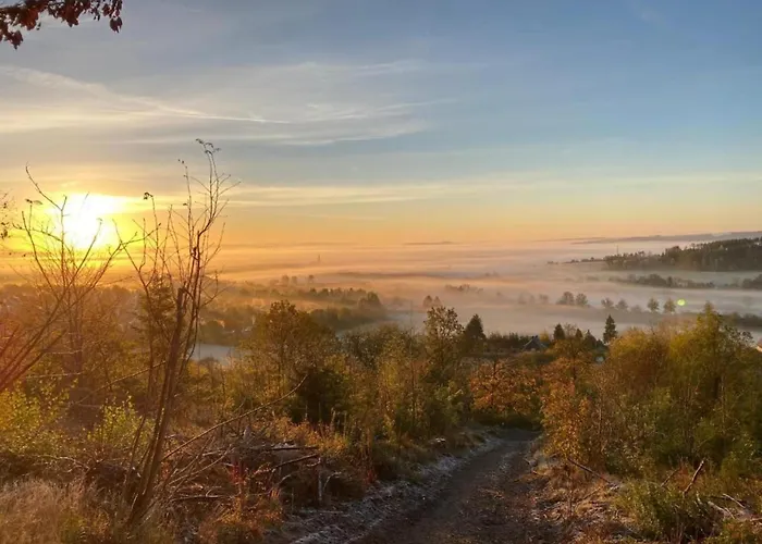 Luxurious In Near Public Pool מדבאך