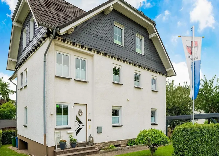 Luxurious In Near Public Pool Appartement *